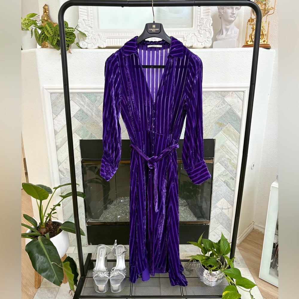 OUTERQUE PURPLE VELVET MIDI DRESS 💜